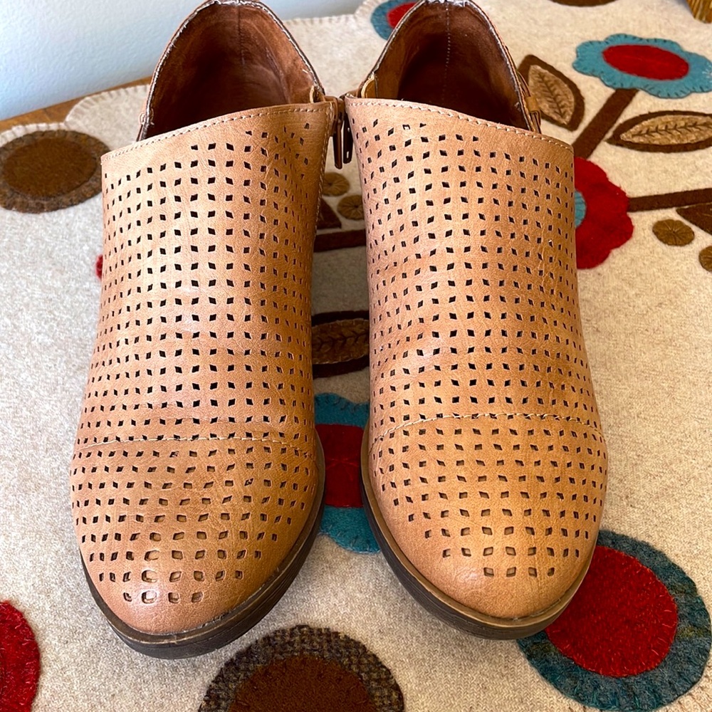 Women’s ankle boots